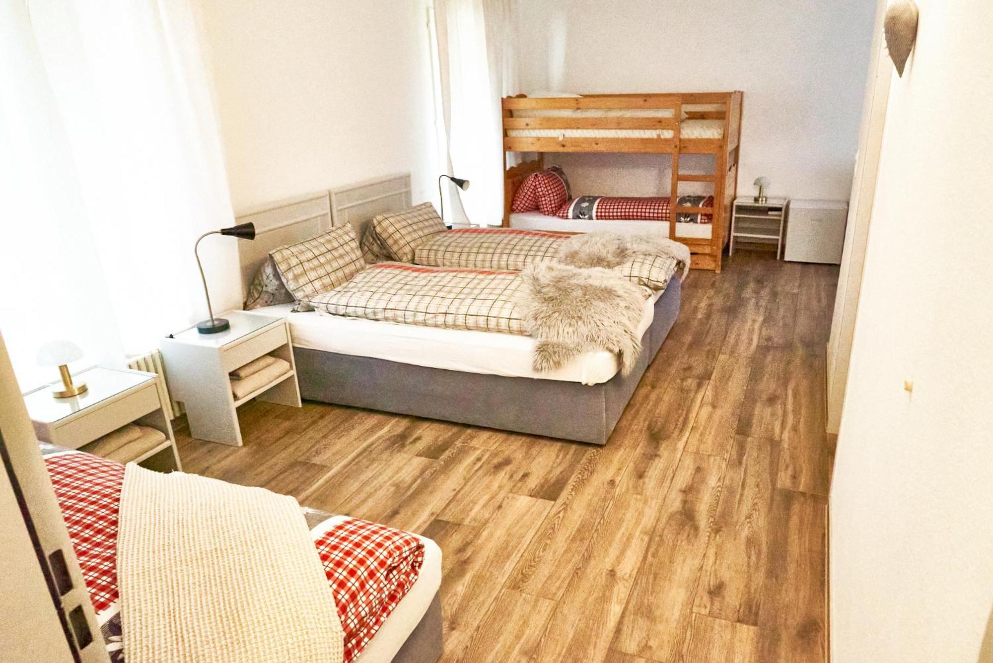 Family Room By Interlaken Parking Därligen Buitenkant foto